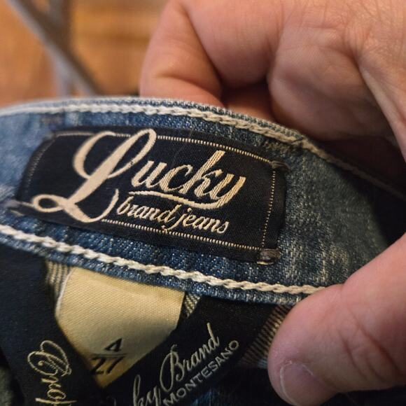 Lucky Brand Classic Rider Crop Light Wash Jeans Size 4 / 27 Women’s Denim - Picture 5 of 8